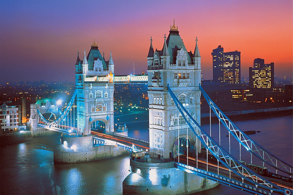 Tower Bridge, London - 1500pc Jigsaw Puzzle by Tomax