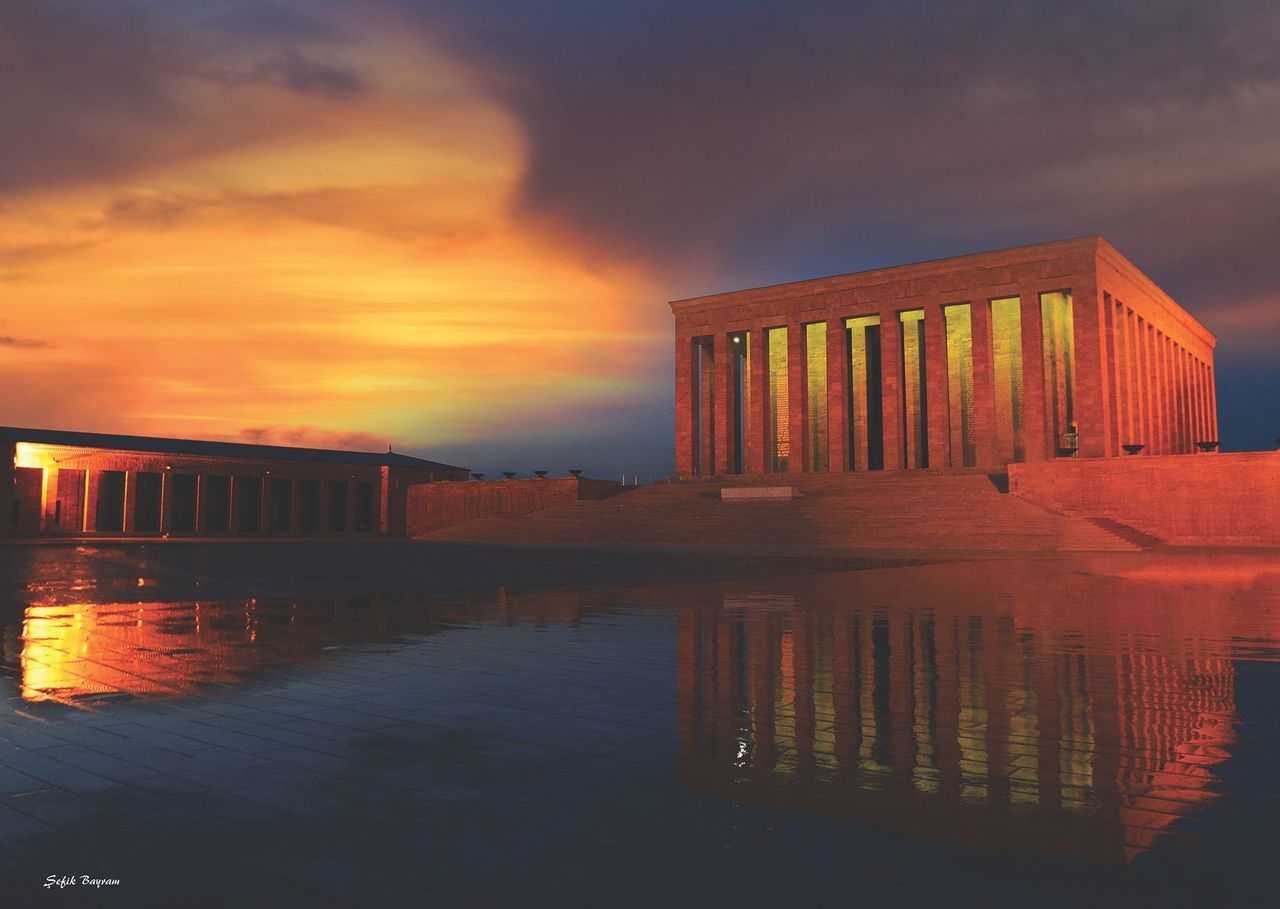 Anõtkabir Neon - 1000pc Jigsaw Puzzle by Anatolian