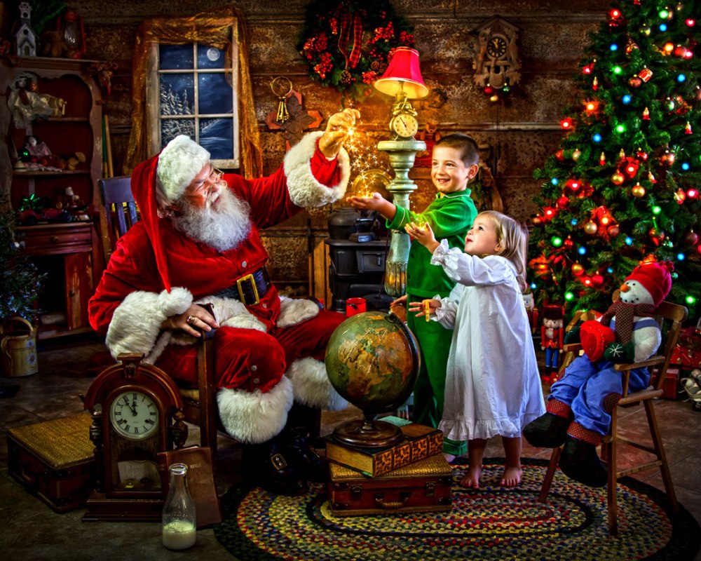 Santa's Magic - 1000pc Jigsaw Puzzle by Vermont Christmas Company