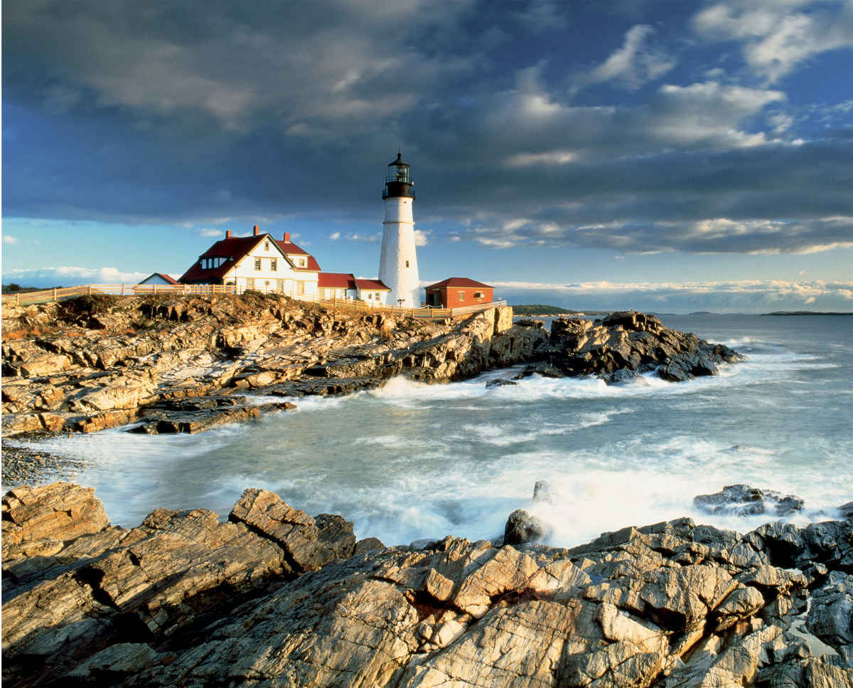 Portland Head Lighthouse - 1000pc Jigsaw Puzzle by Springbok