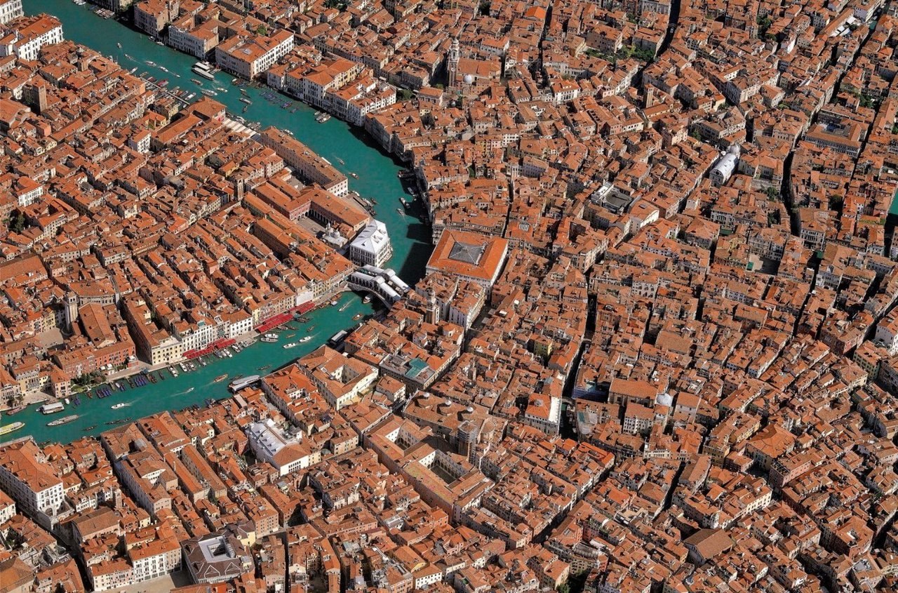 Skyview: Venice - 1000pc Jigsaw Puzzle by Piatnik