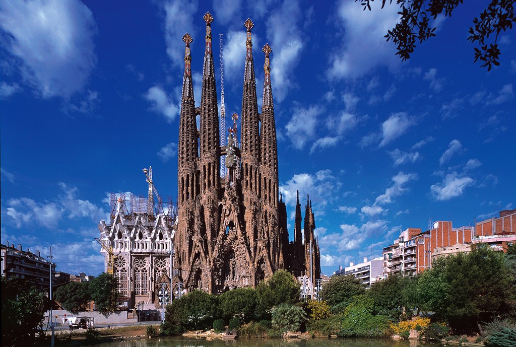 Sagrada Familia, Spain - 1000pc Jigsaw Puzzle by Tomax