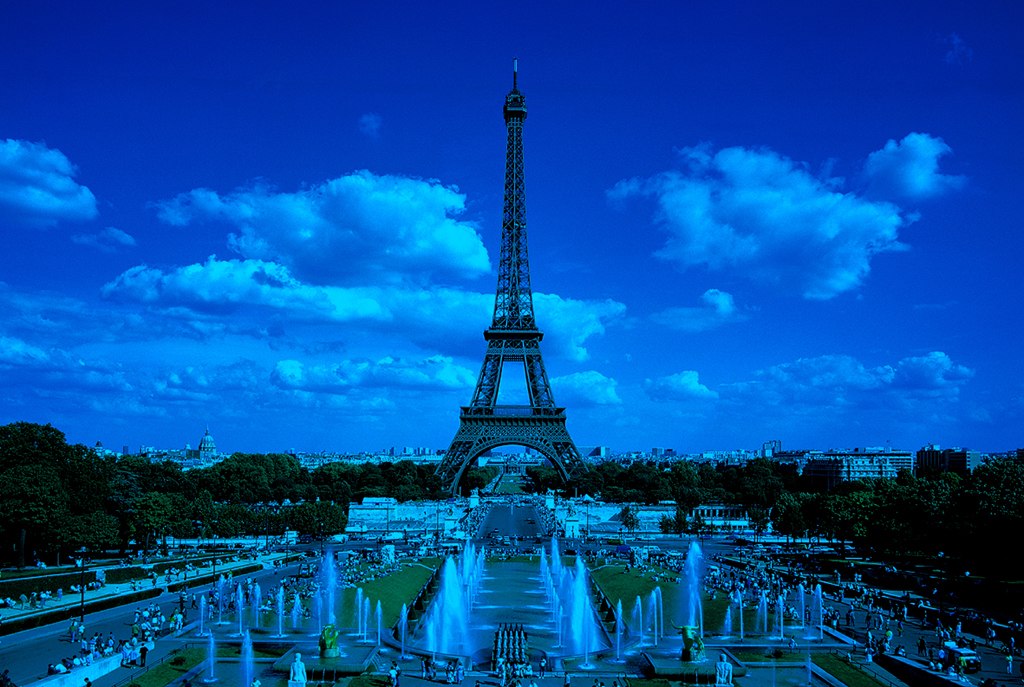 Tower Eiffel, Paris France - 1000pc Glow-in-the-Dark Jigsaw Puzzle by Tomax - image 1