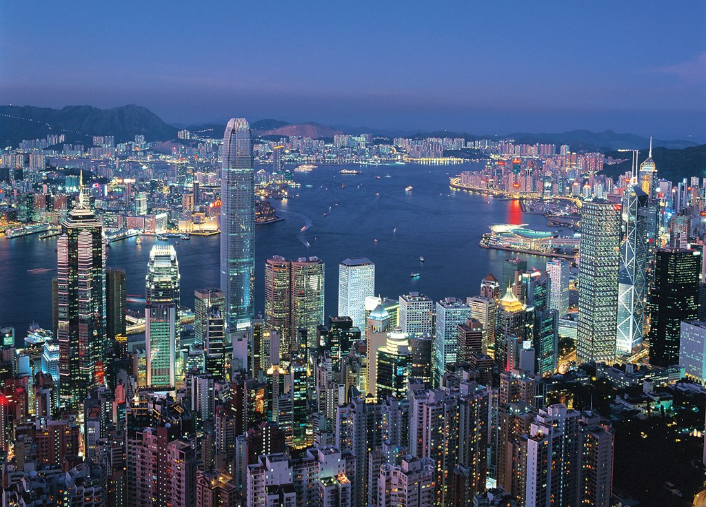 Hong Kong By Night - 2000pc Jigsaw Puzzle by Tomax
