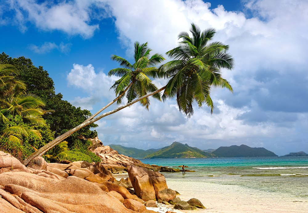 Secret Beach, Seychelles - 1000pc Jigsaw Puzzle By Castorland  			  					NEW