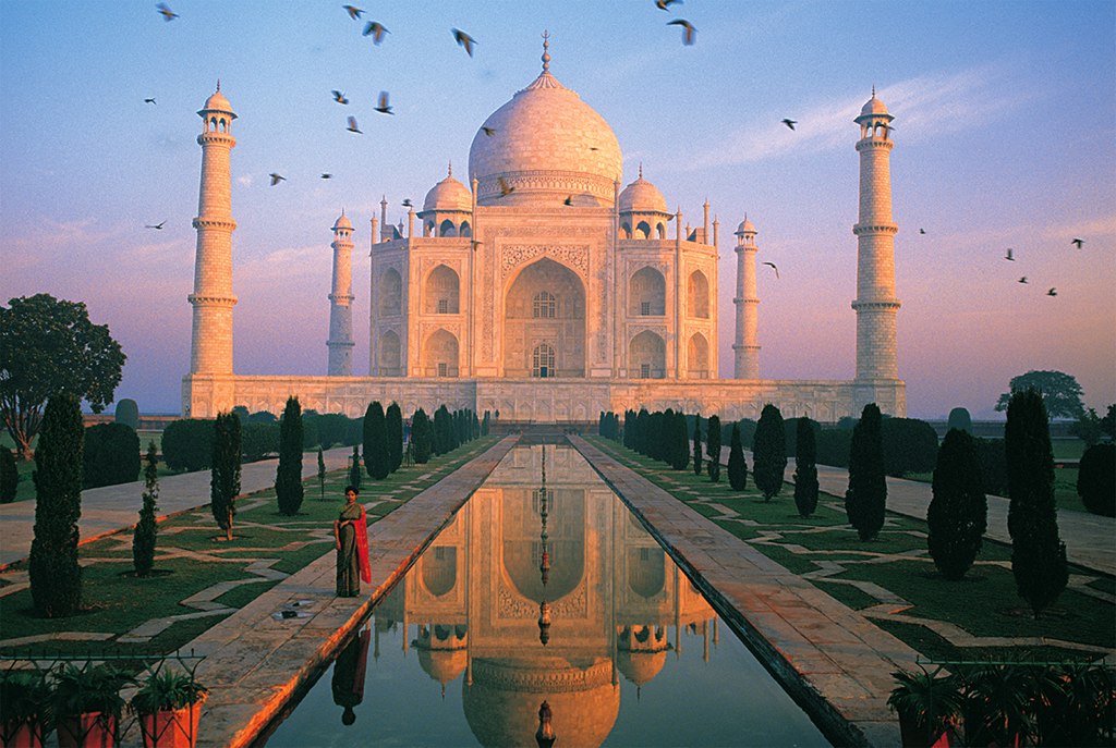 Taj Mahal, India - 1000pc Jigsaw Puzzle by Tomax