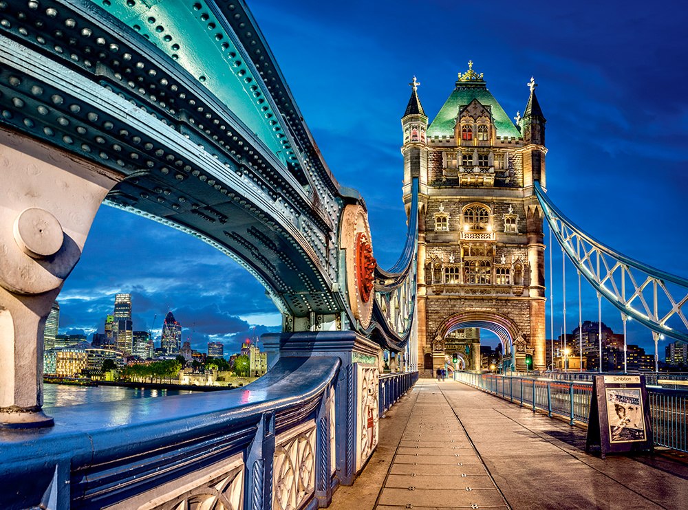 Tower Bridge of London - 2000pc By Castorland