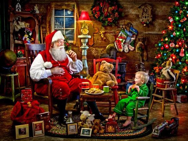 Santa's Visit - 550pc Jigsaw Puzzle by Vermont Christmas Company